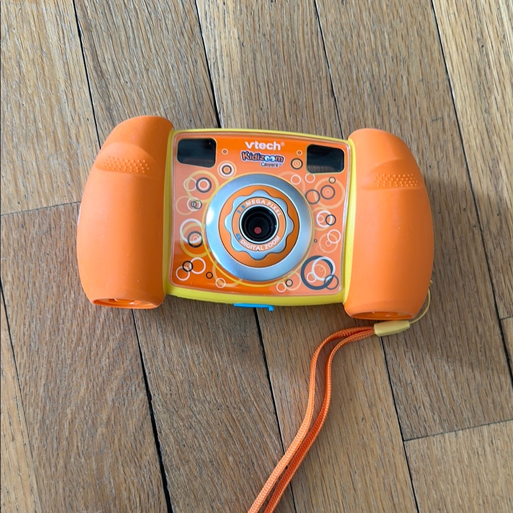 VTech Orange Kidizoom Camera